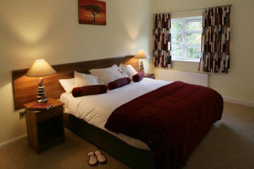 Shannon Oaks Hotel & Country Club Galway Room photo